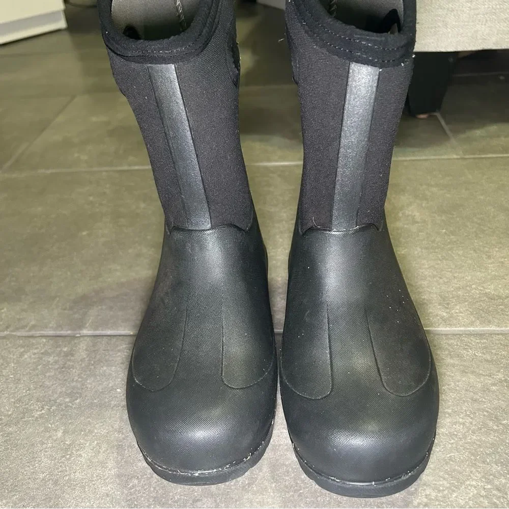 BOGS Neo Classic Solid Black Waterproof Winter Rain Snow Boots Kids Shoe Size 4